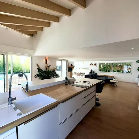 Moderne - Piscine Chauffee, Terrasse & Calme