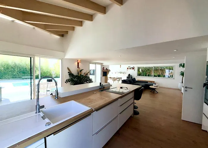 Moderne - Piscine Chauffee, Terrasse & Calme